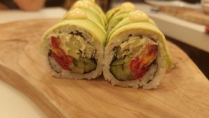 Phili de cajou 6/10 at Ohana Sushi Vegan in Montreal