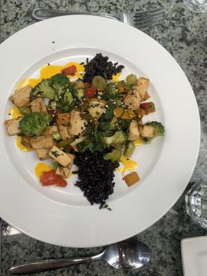 Lemongrass Tofu: Very good   at Pyramid Bistro in Aspen