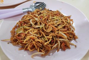 Mee Goreng at Kang Su Vegetarian 康素 - French Rd in Central Singapore