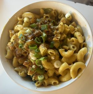 Peaceful Mac  at Loving Hut - Glendale in Glendale