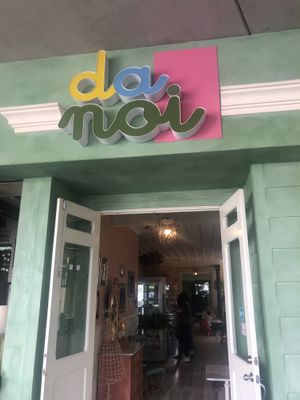 Front of shop at Da Noi in San Jose