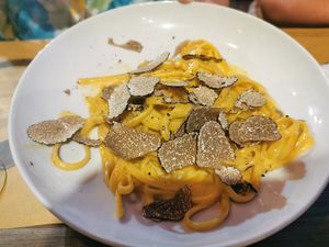 Tagliatelle al tartufo at La Casa Degli Ulivi in Castagneto Carducci