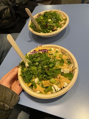 Poke Bowl with Tofu at Olioli - Frederiksborggade in Copenhagen