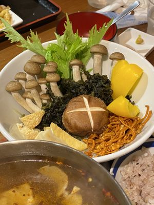 Hot pot at Muku Taiwanese Vegetarian Food in Kyoto