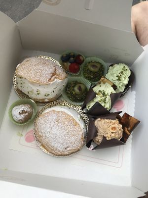 30€ for this box + free trials at Leccornie in Milan