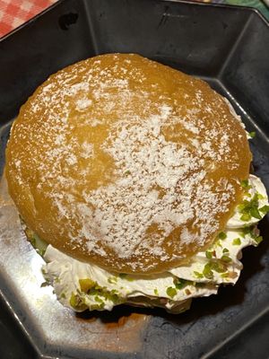 Maritozzo panna e crema di pistacchi at Leccornie in Milan