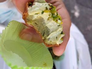 Cestino di frolla con crema al pistacchio e granella at Leccornie in Milan