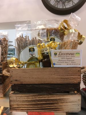 Packed goods at Leccornie in Milan