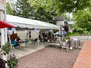 Outdoor seatingg  at Aunt Chubby's in Hopewell