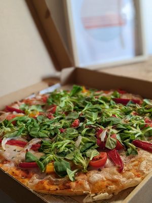 Pizza vegano: Malasjierbas at Yerbamate in Conil De La Frontera