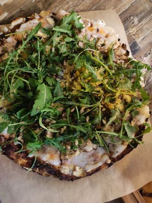 Pizza vegana verdeesperanza at Yerbamate in Conil De La Frontera