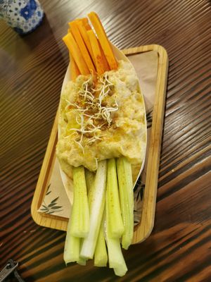 Hummus at Yerbamate in Conil De La Frontera