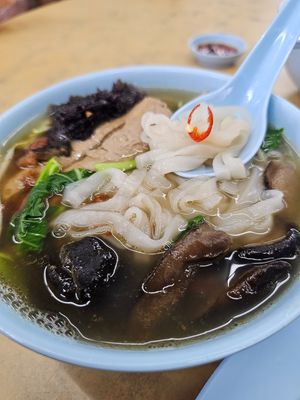 Kway Tiao Soup at Pin Xiang Vegetarian 品香素 in Johor Bahru
