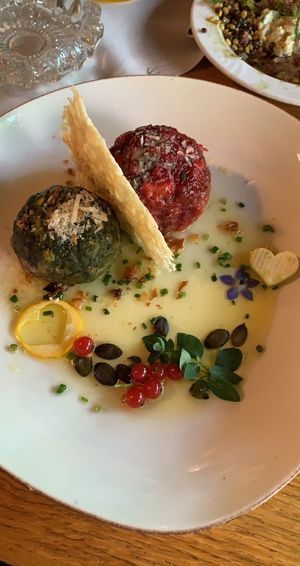 Zweierlei Knödel rote Beete und Spinat   at Bachwirt in Knittelfeld