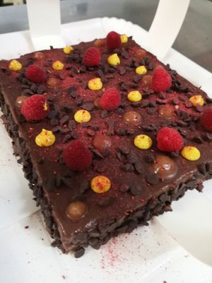 Gluten free Cake with pear-rum-chocolate and roses at Marco Vitale Chef in Florence