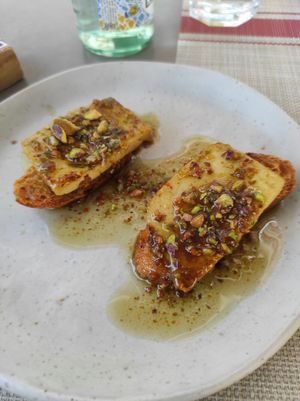 Tostas de tofu at El Girasol in Murcia