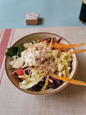 Beautiful fresh salad at El Girasol in Murcia