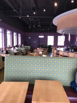 Dining area at Peoples Organic in Eden Prairie