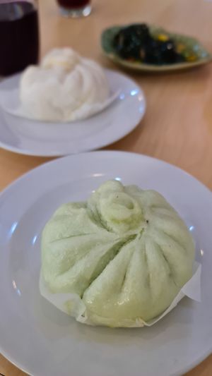 Chinese bao buns - plant based meat and vegetables at Bai Plu House in Bangkok