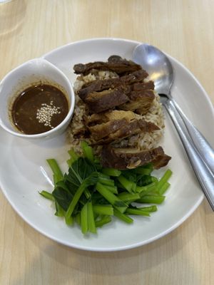Fried „duck“ with ricee  at Bai Plu House in Bangkok