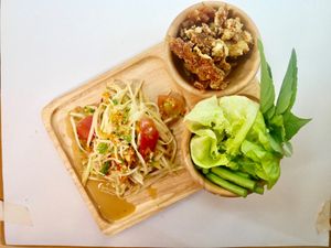 Baiplu house papaya salad at Bai Plu House in Bangkok