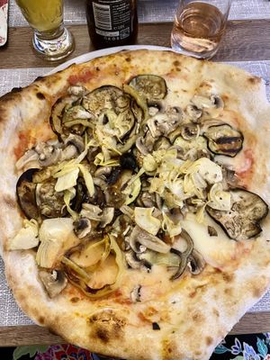 Pizza vegana con formaggio plant-based e verdure.   at Bistro Bukarica in Krk