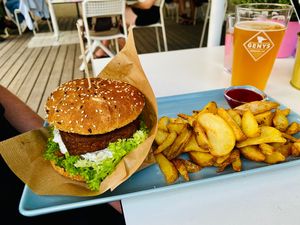Vegan burger at RoseHip Bistro - Pylimo in Vilnius