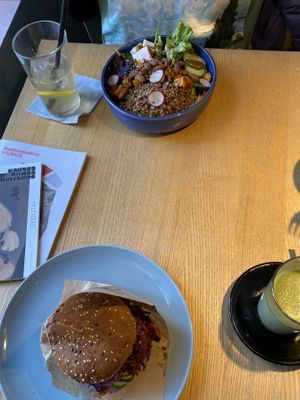 Pulled jackfruit burger, bowl, cannabis lemonade, matcha lattee  at RoseHip Bistro - Pylimo in Vilnius