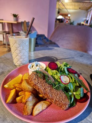 Vegan fish and chips at RoseHip Bistro - Pylimo in Vilnius