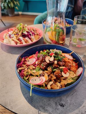 Teriyaki bowl at RoseHip Bistro - Pylimo in Vilnius