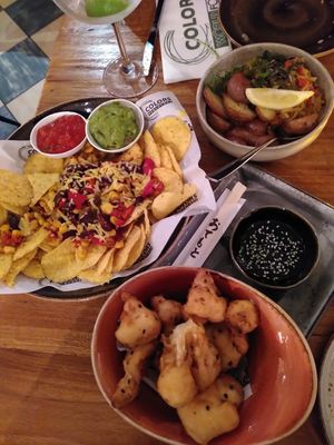 Korean Cauliflower, loaded nachos and Swedish stew at Colors in Wageningen