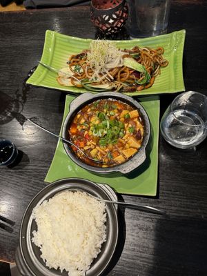 Vegetable Udon Noodle Wok, Mapo Tofuu  at Soya in Bergen