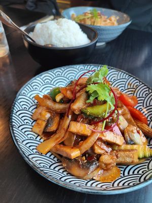 Oumph with szechuansås at YumYum - i City in Vasteras