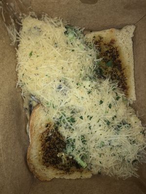 Love their creamy cashew Alfredo sauce and ask for extra parm it’s delicious 🤤 at Natural World Market & Cafe in Redondo Beach