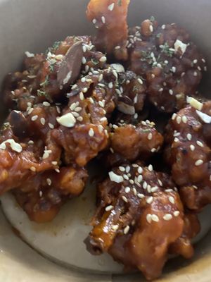 Korean fried “chicken” (cauliflower) - more close up  at Little Tree Food 小小樹食 - Xiǎo Xiǎo Shù Shí in Taipei