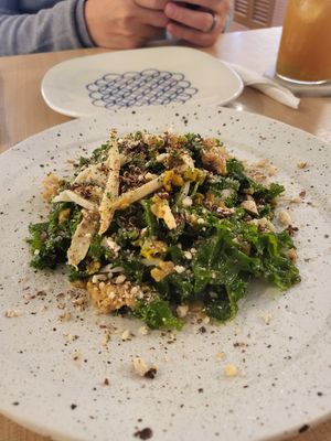 Kale and caper salad at Little Tree Food 小小樹食 - Xiǎo Xiǎo Shù Shí in Taipei