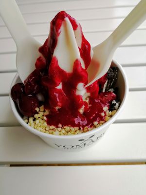 Frozen yogurt at YOMARO in Krefeld