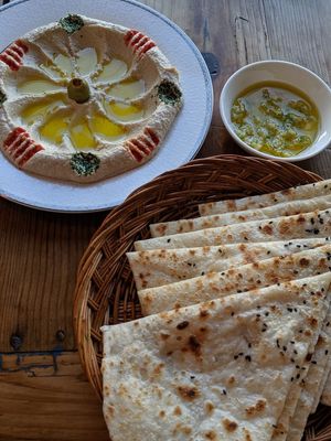 Hummus and pita entree at Wardah in Jeju
