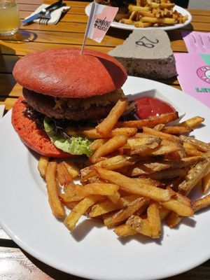 Flamingo Burger at Green Flamingo in Innsbruck