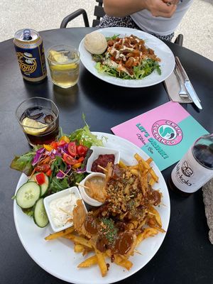 BBQ No Chicken Salad und Chicken satay 😍 at Green Flamingo in Innsbruck