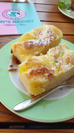 zitronenschnitte at Green Flamingo in Innsbruck