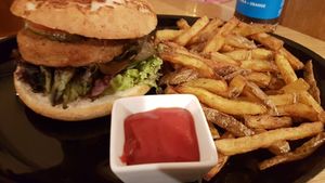 chickenless sandwich at Green Flamingo in Innsbruck