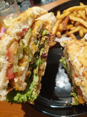 Crispy 'Chicken burger at Green Flamingo in Innsbruck