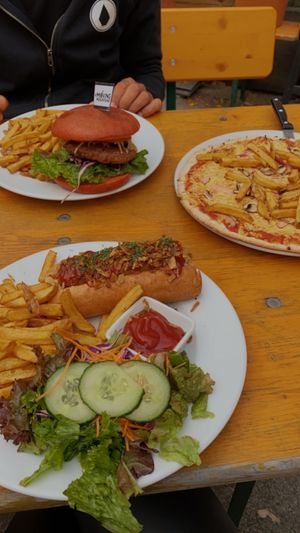 Our order at Green Flamingo in Innsbruck