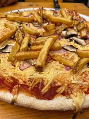 Pizza at Green Flamingo in Innsbruck