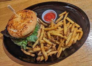 Don't Be A Chicken Burger (9/10) Sauce (11/10) at Green Flamingo in Innsbruck