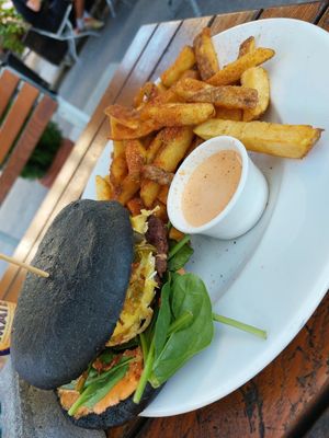 Hell burger (spicy and black bun) at Green Flamingo in Innsbruck