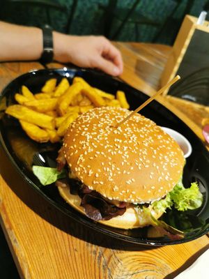 Oklahoma burger at Green Flamingo in Innsbruck