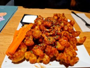 cauliflower wings at Green Flamingo in Innsbruck