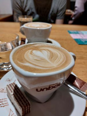 Capuccinos at Green Flamingo in Innsbruck